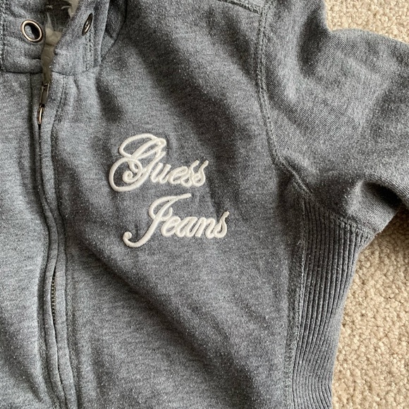 Guess Jeans Sweater - Picture 2 of 6